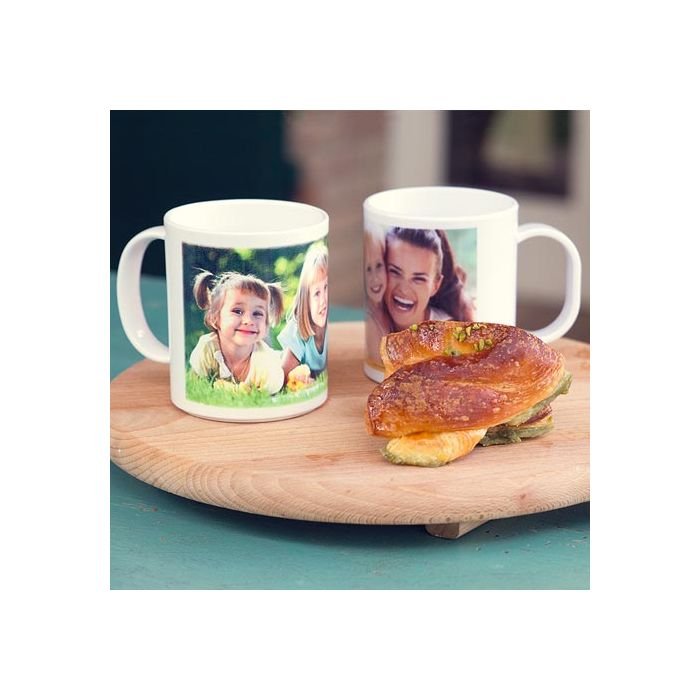tazze bianche con possibilità di personalizzarle con foto scritte o immagini